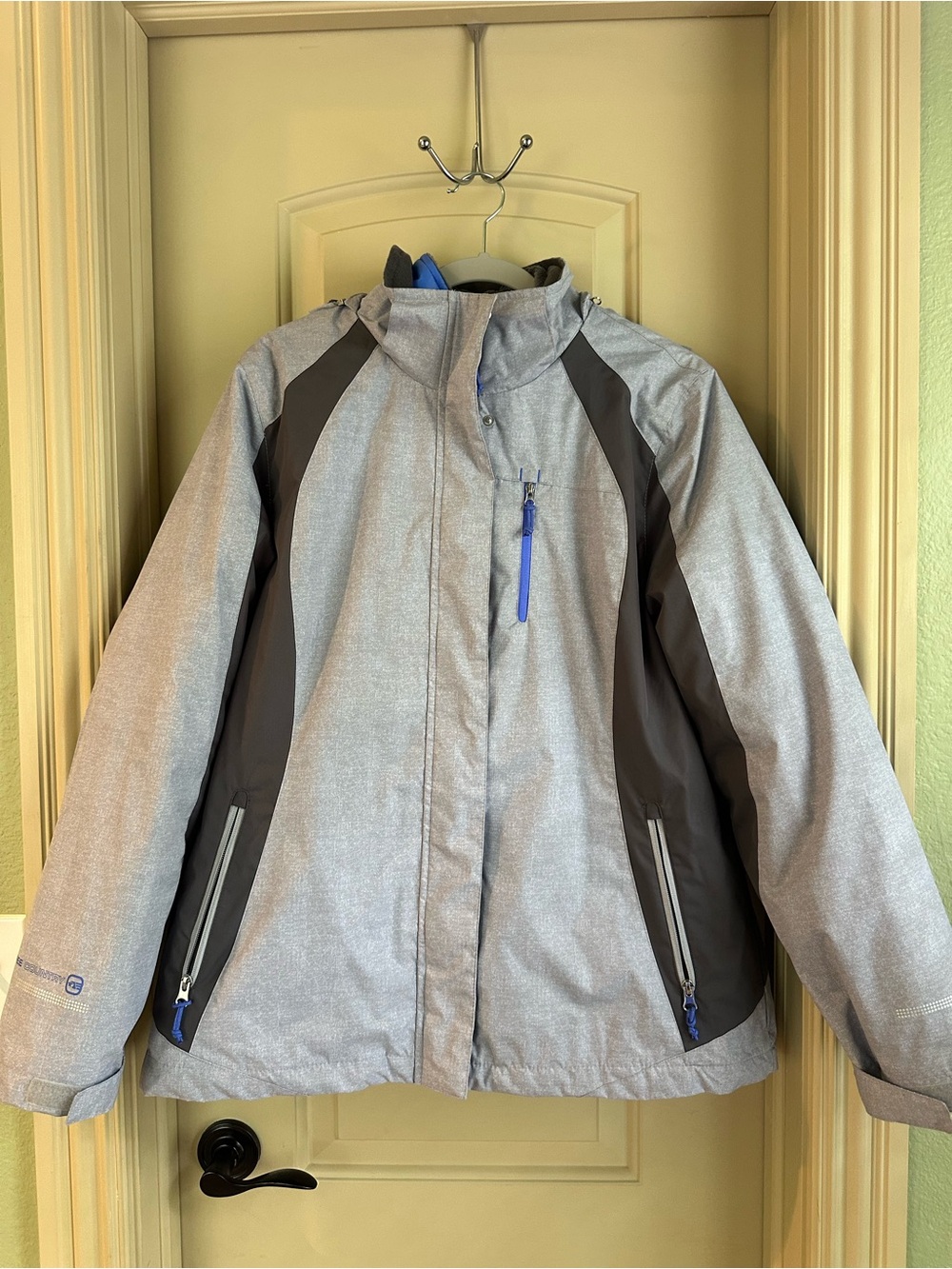 Women’s Free Country 3-in-1 Heavy Coat; Light Gray/Blue; Size Large